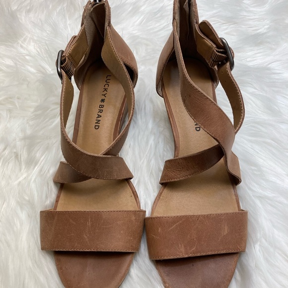 Lucky Brand Shoes. - Picture 2 of 7